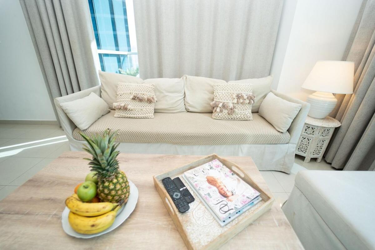 Aws Holiday Homes - Prime Apartment Near The Beach Dubai Eksteriør billede